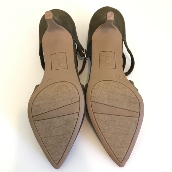 FIONI Clothing Green Kitten Heels with Crisscross Straps - Picture 11 of 16